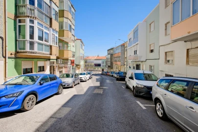 Apartamento para Venda em Águas Livres