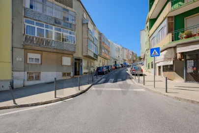 Apartamento para Venda em Águas Livres
