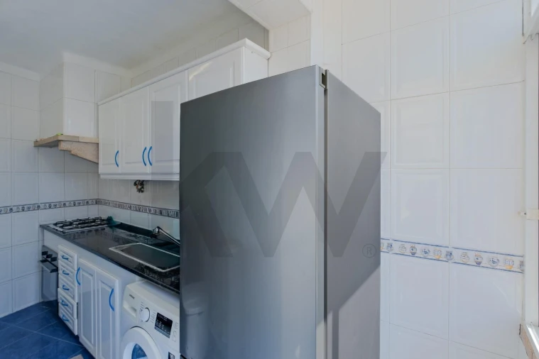 Apartamento T1 para Venda em Alfragide Foto 8