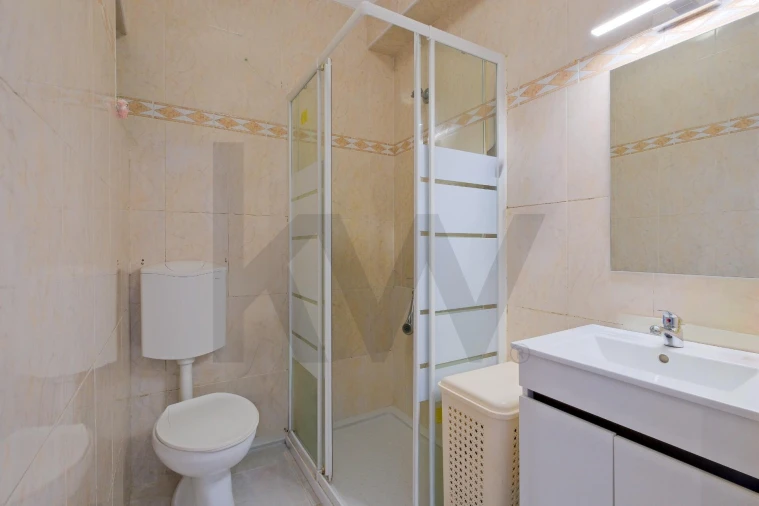Apartamento T1 para Venda em Alfragide Foto 15