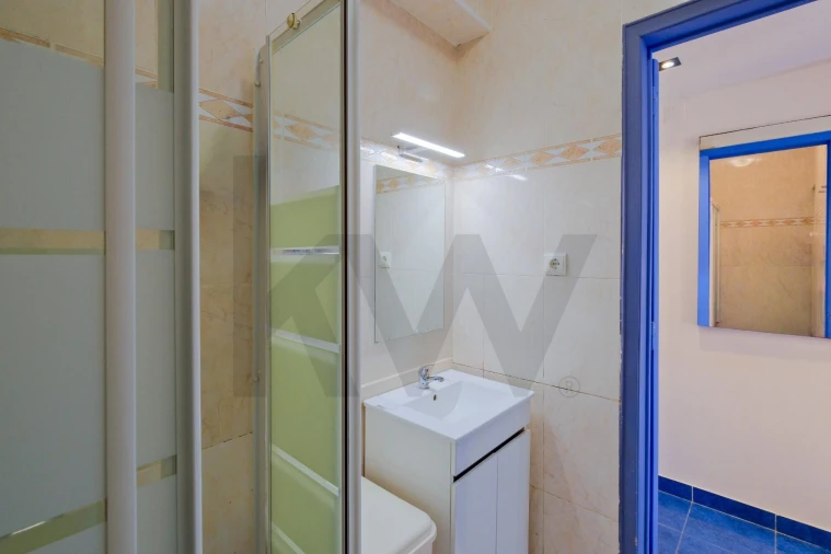 Apartamento T1 para Venda em Alfragide Foto 17