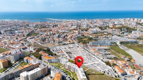 Apartamento T4 para Venda em Póvoa de Varzim, Beiriz e Argivai