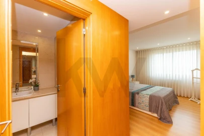 Apartamento T4 para Venda em Póvoa de Varzim, Beiriz e Argivai