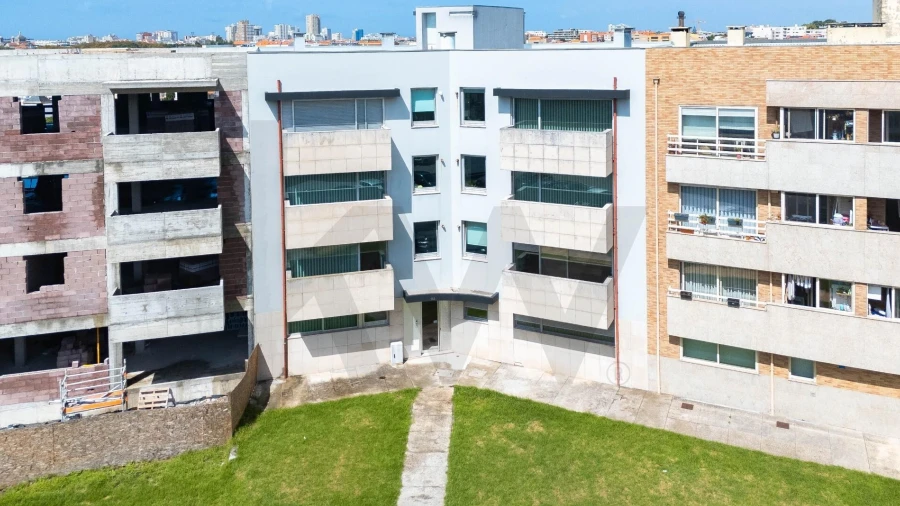 Apartamento T4 para Venda em Póvoa de Varzim, Beiriz e Argivai