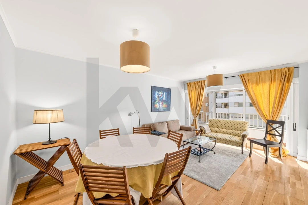Apartamento T2 para Venda em Lumiar Foto 1