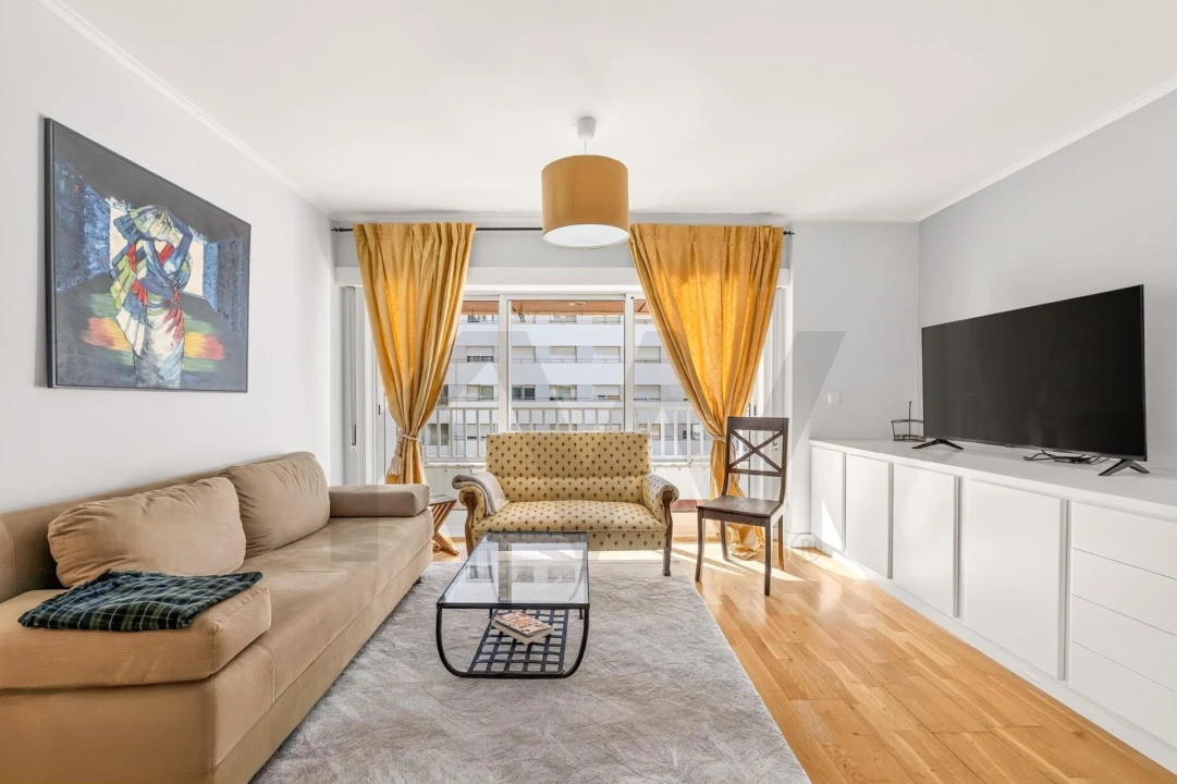 Apartamento T2 para Venda em Lumiar Foto 2