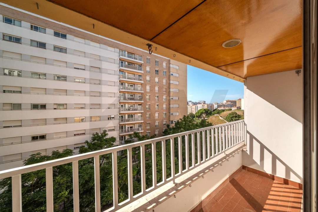 Apartamento T2 para Venda em Lumiar Foto 4