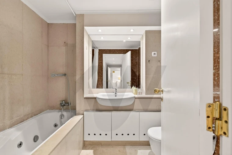 Apartamento T2 para Venda em Lumiar Foto 12