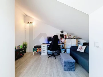 Apartamento T2 para Venda em Santa Iria de Azoia, São João da Talha e Bobadela