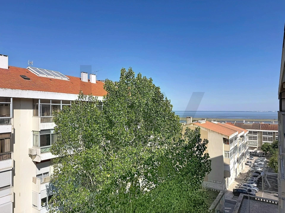 Apartamento T2 para Venda em Santa Iria de Azoia, São João da Talha e Bobadela Foto 37