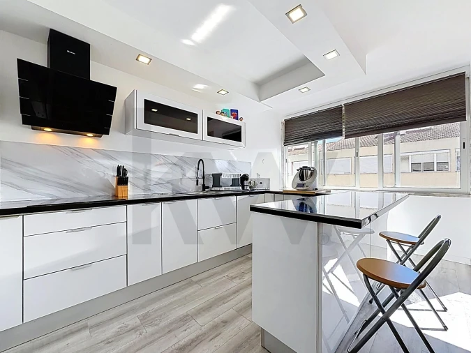 Apartamento T2 para Venda em Santa Iria de Azoia, São João da Talha e Bobadela Foto 4