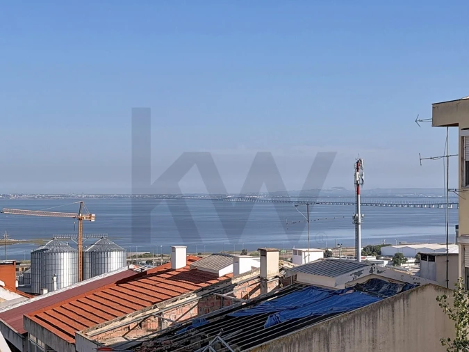 Apartamento T2 para Venda em Santa Iria de Azoia, São João da Talha e Bobadela Foto 38