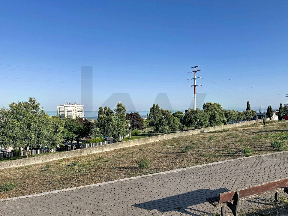Apartamento T2 para Venda em Santa Iria de Azoia, São João da Talha e Bobadela Foto 51