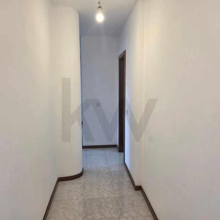 Apartamento T2 para Arrendamento em Rio Tinto Foto 5