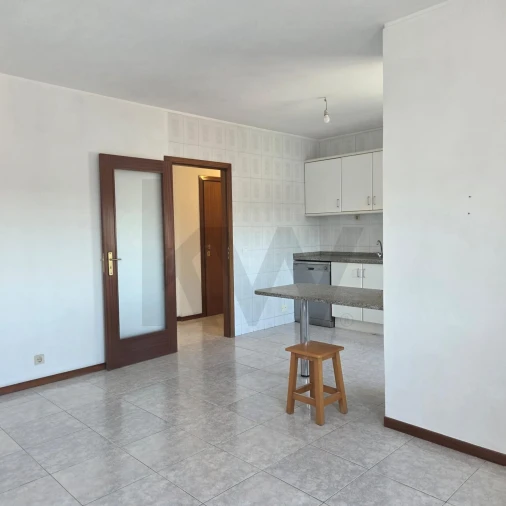Apartamento T2 para Arrendamento em Rio Tinto Foto 3