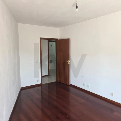 Apartamento T2 para Arrendamento em Rio Tinto Foto 12