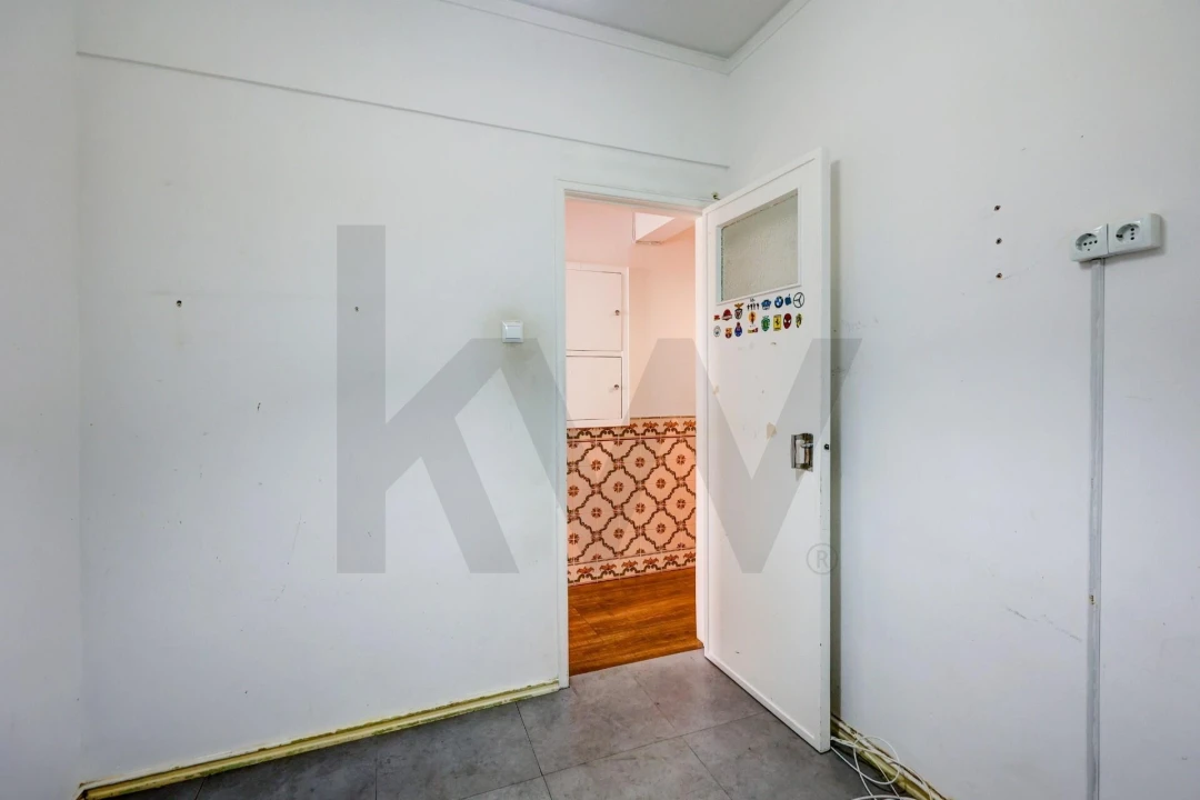 Apartamento T2 para Venda em Algés, Linda-A-Velha e Cruz Quebrada-Dafundo Foto 8