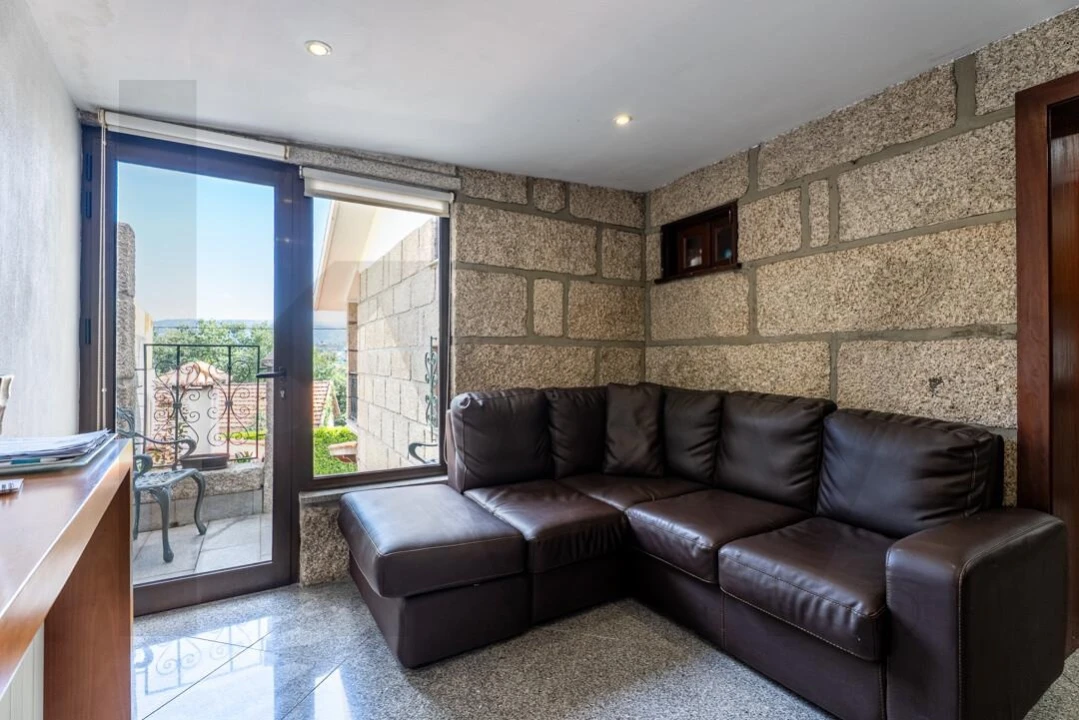 Moradia T3 para Venda em Fregim Foto 12