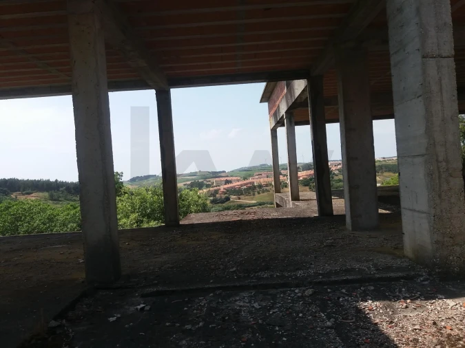 Moradia T5 para Venda em Turcifal Foto 14