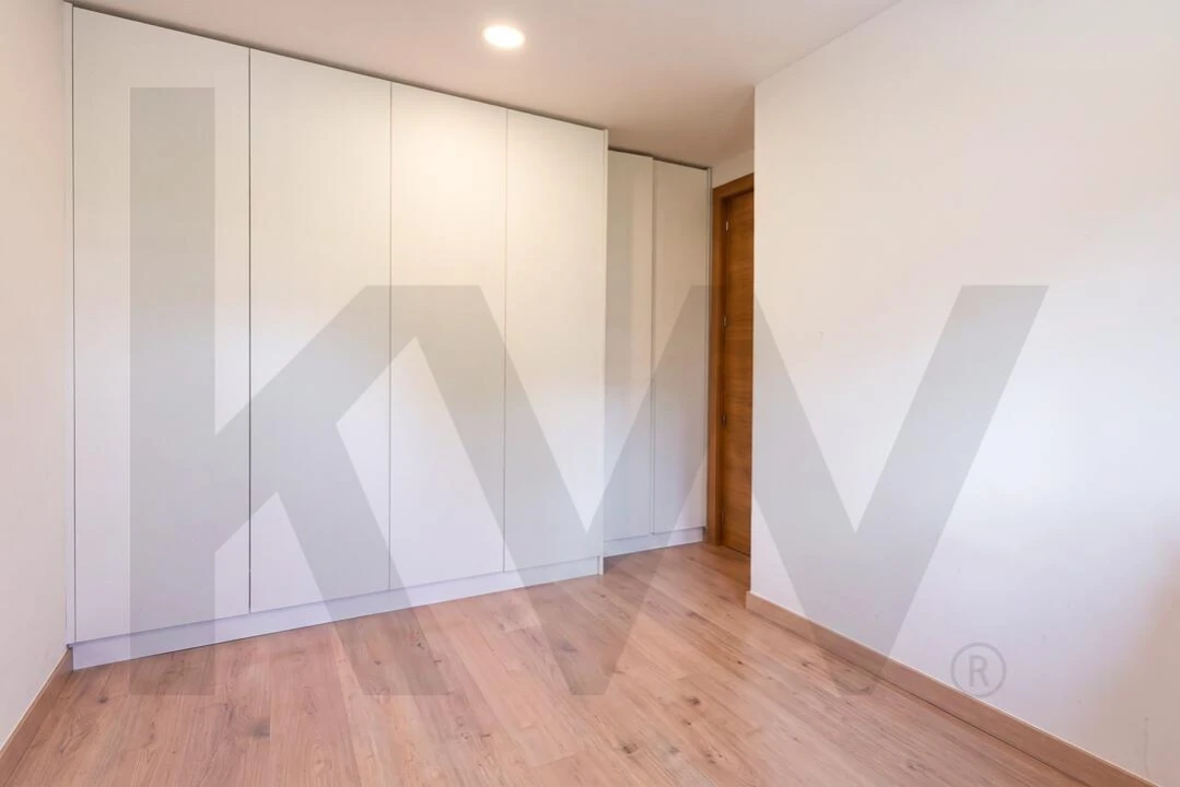 Apartamento T5 para Venda em Cedofeita, Santo Ildefonso, Sé, Miragaia, São Nicolau e Vitória Foto 9