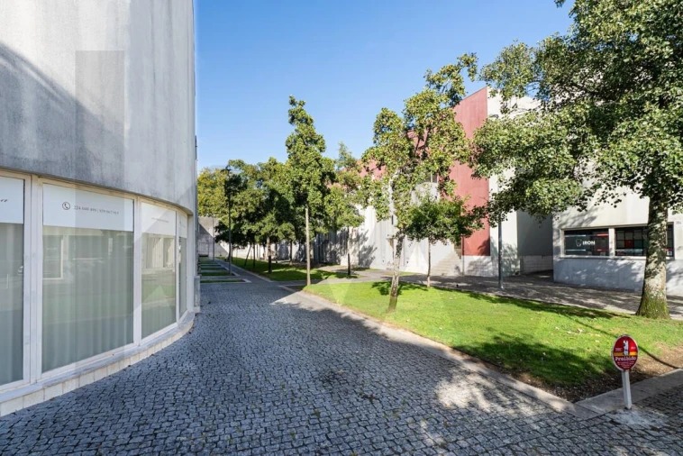 Apartamento T5 para Venda em Cedofeita, Santo Ildefonso, Sé, Miragaia, São Nicolau e Vitória Foto 33