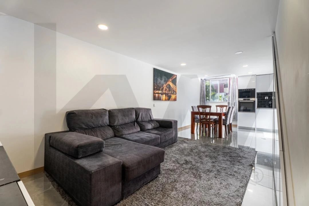 Apartamento T5 para Venda em Cedofeita, Santo Ildefonso, Sé, Miragaia, São Nicolau e Vitória Foto 4