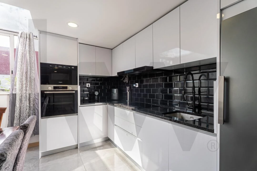 Apartamento T5 para Venda em Cedofeita, Santo Ildefonso, Sé, Miragaia, São Nicolau e Vitória Foto 7