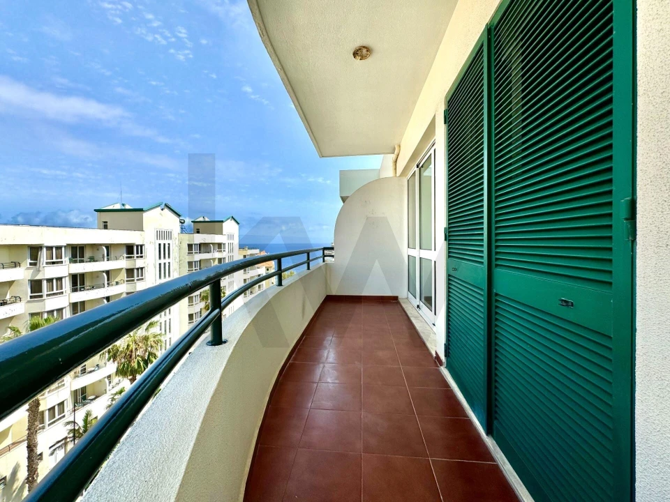 Apartamento T3 para Arrendamento em São Martinho Foto 3