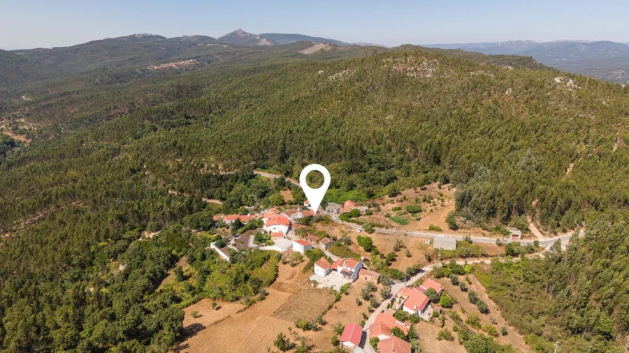 Moradia T3 para Venda em Aguda Foto 38