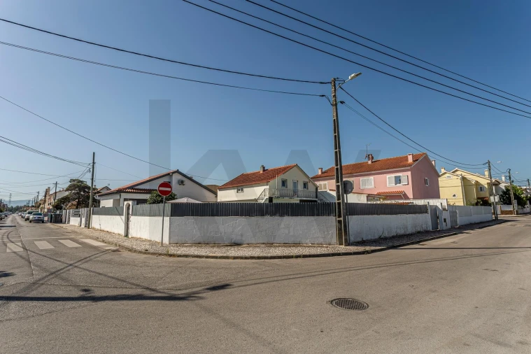Moradia T3 para Venda em Quinta do Conde Foto 77