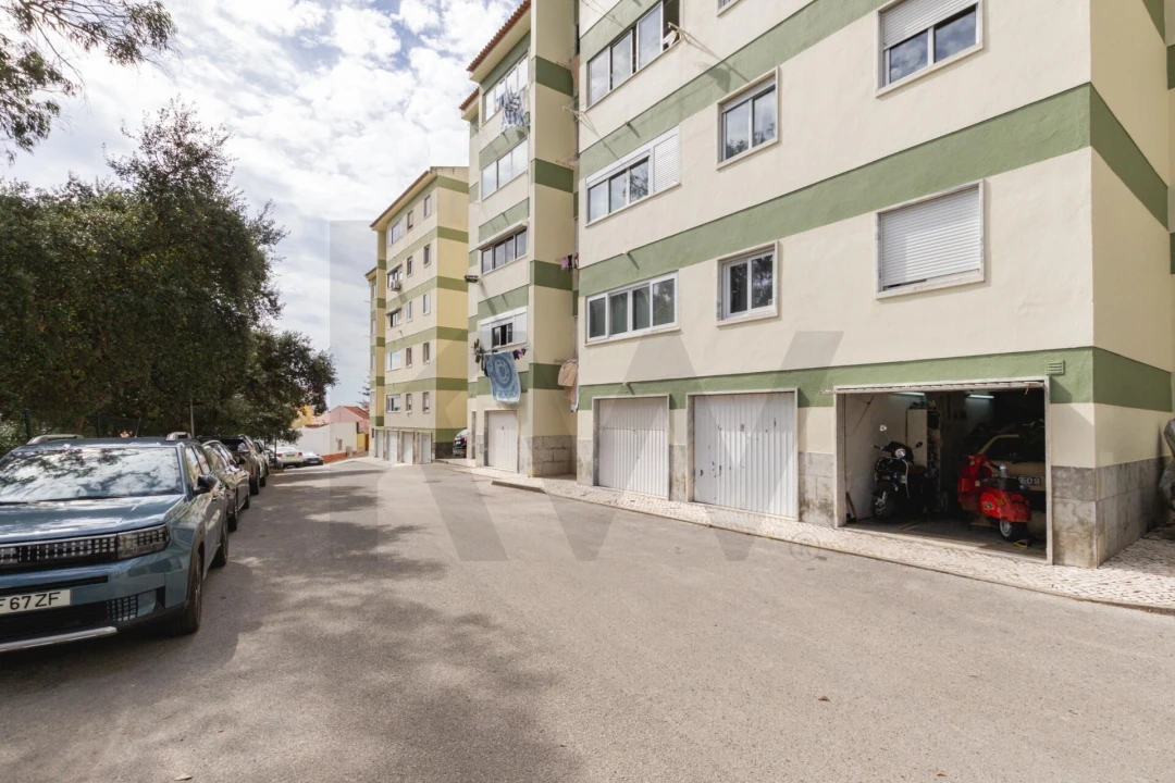 Apartamento T2 para Venda em São Domingos de Rana Foto 16