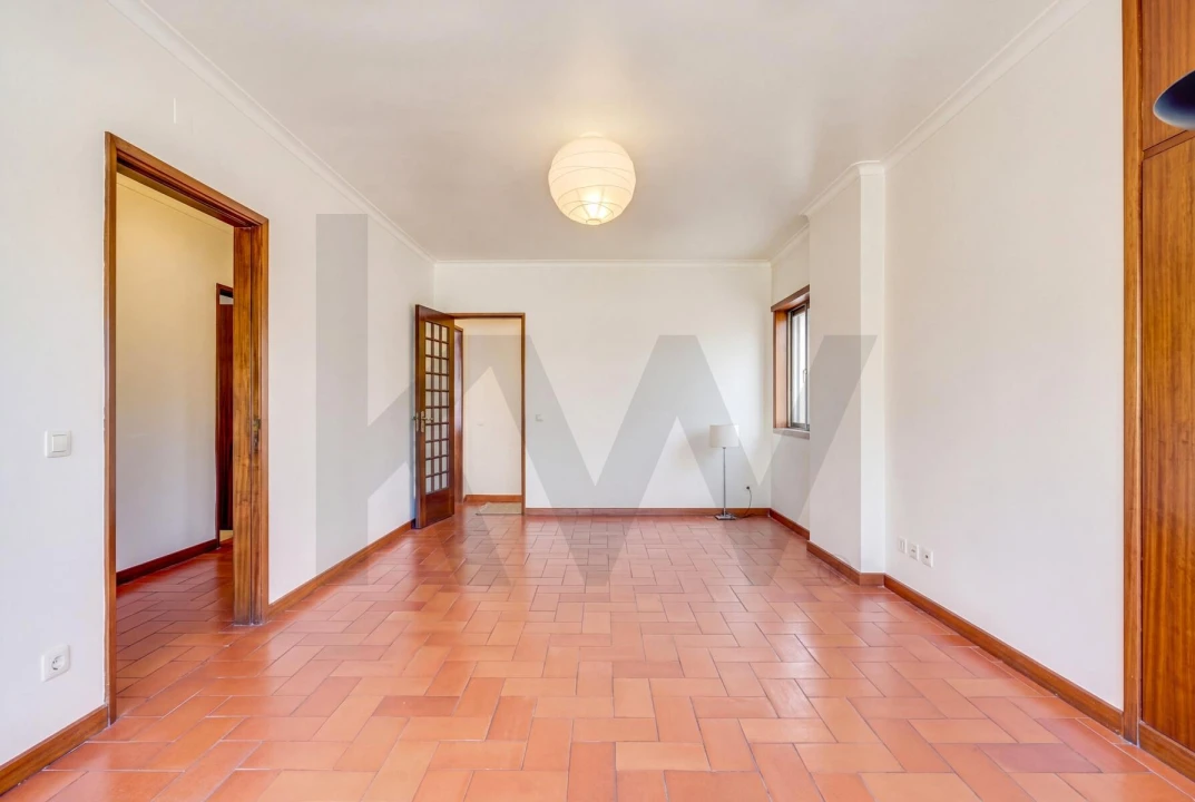Apartamento T2 para Venda em São Domingos de Rana Foto 8