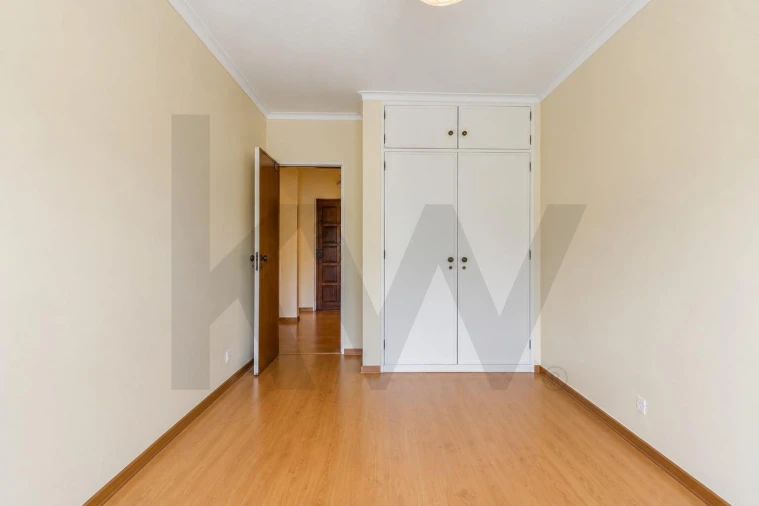Apartamento T2 para Venda em São Domingos de Rana Foto 2