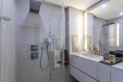 Apartamento T4 para Venda em Oeiras e São Julião da Barra, Paço de Arcos e Caxias