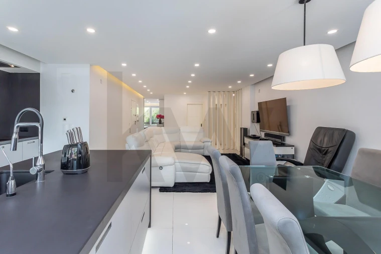 Apartamento T4 para Venda em Oeiras e São Julião da Barra, Paço de Arcos e Caxias Foto 7