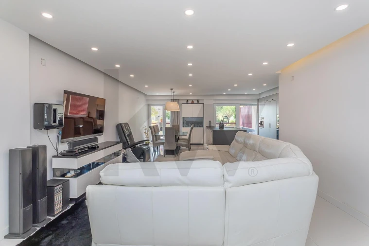 Apartamento T4 para Venda em Oeiras e São Julião da Barra, Paço de Arcos e Caxias Foto 12