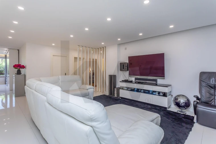 Apartamento T4 para Venda em Oeiras e São Julião da Barra, Paço de Arcos e Caxias Foto 11
