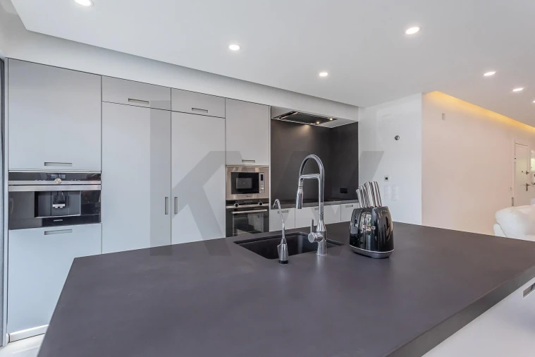 Apartamento T4 para Venda em Oeiras e São Julião da Barra, Paço de Arcos e Caxias Foto 6
