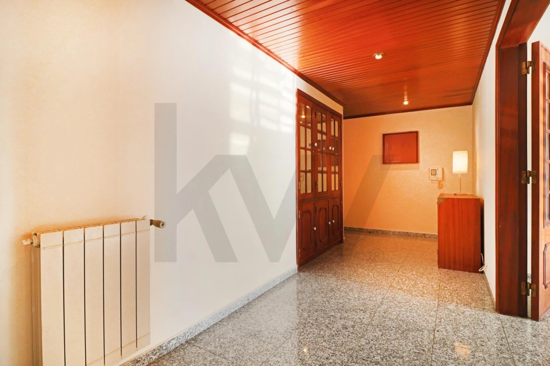 Apartamento T3 para Arrendamento em São Domingos de Rana Foto 14