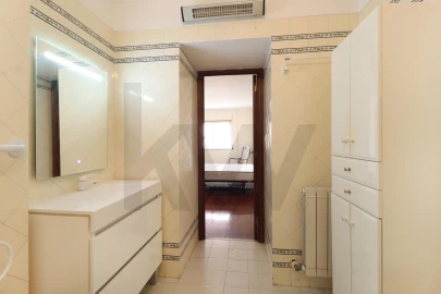Apartamento T3 para Arrendamento em São Domingos de Rana
