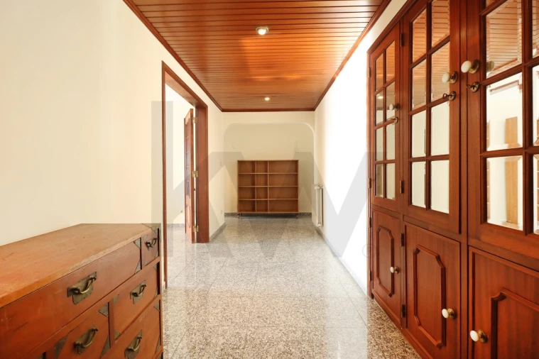Apartamento T3 para Arrendamento em São Domingos de Rana Foto 13