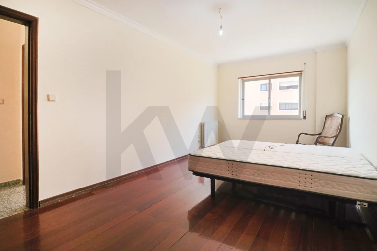 Apartamento T3 para Arrendamento em São Domingos de Rana Foto 17