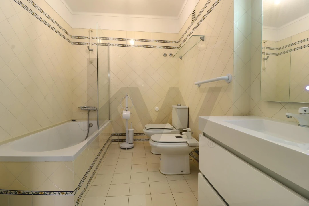 Apartamento T3 para Arrendamento em São Domingos de Rana Foto 20