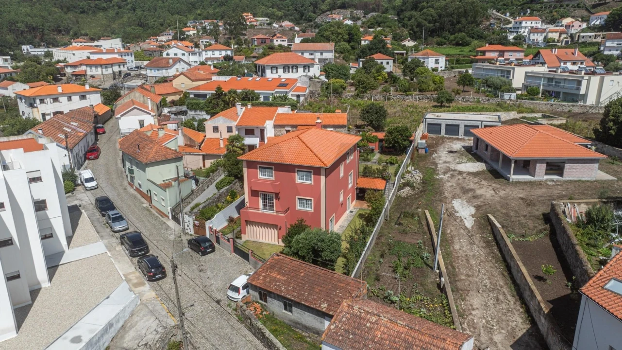 Moradia T4 para Venda em Vila Praia de Ancora Foto 52