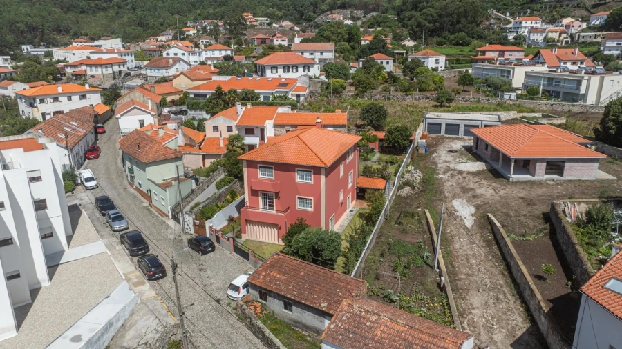 Moradia T4 para Venda em Vila Praia de Ancora Foto 52