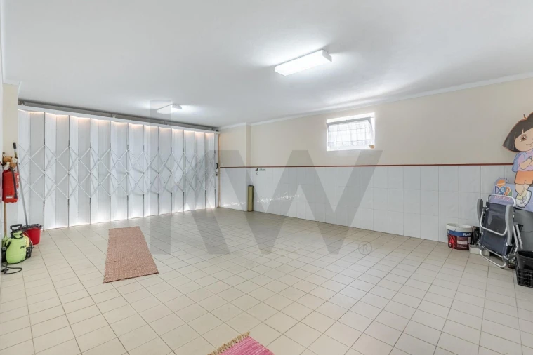 Moradia T4 para Venda em Vila Praia de Ancora Foto 10