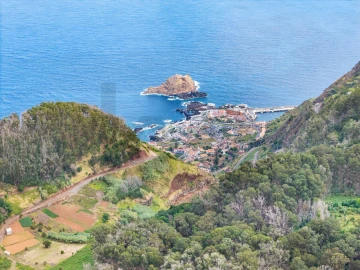 Terreno para Venda em Porto Moniz