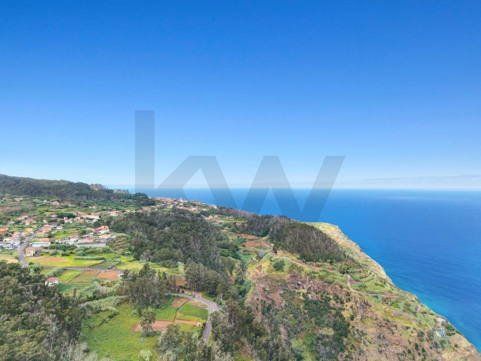 Terreno para Venda em Porto Moniz Foto 7