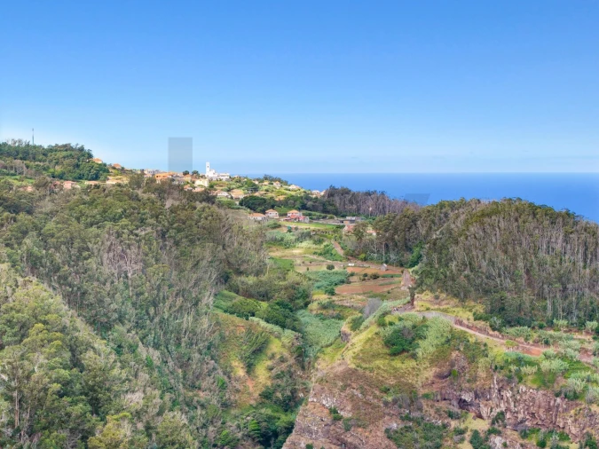 Terreno para Venda em Porto Moniz Foto 17