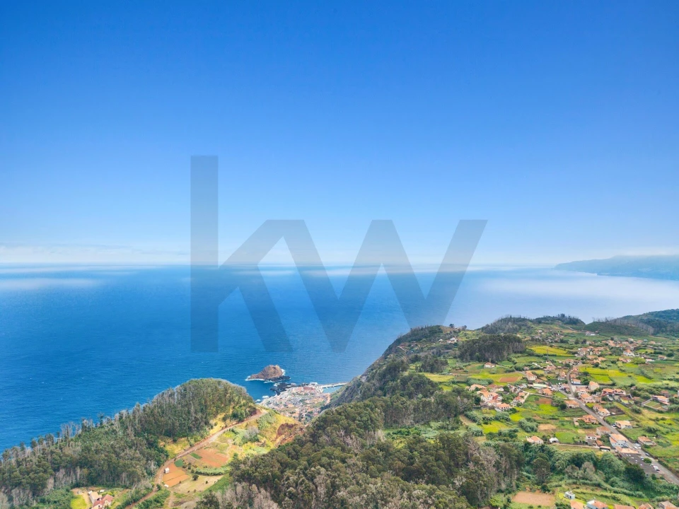 Terreno para Venda em Porto Moniz Foto 15